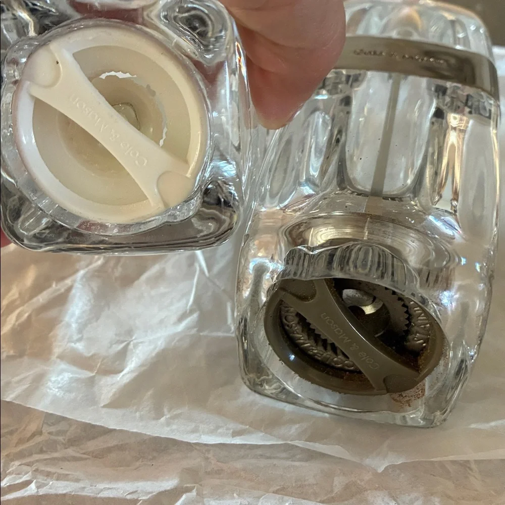 COLE & MASON Lucite Salt & Pepper Mill Grinder Set Acrylic Mid Century Modern